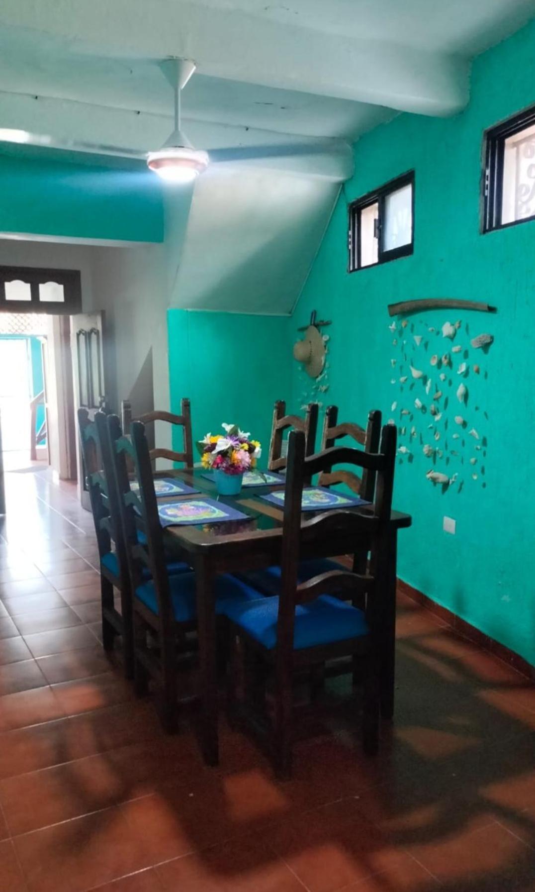 Malecon Beach House In Progreso 1 Block From Beach Extérieur photo