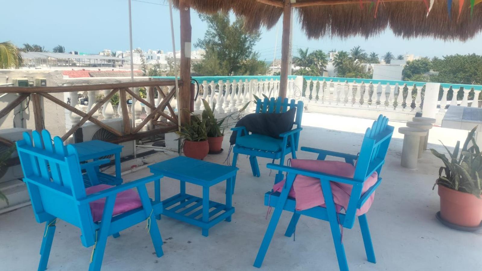 Malecon Beach House In Progreso 1 Block From Beach Extérieur photo