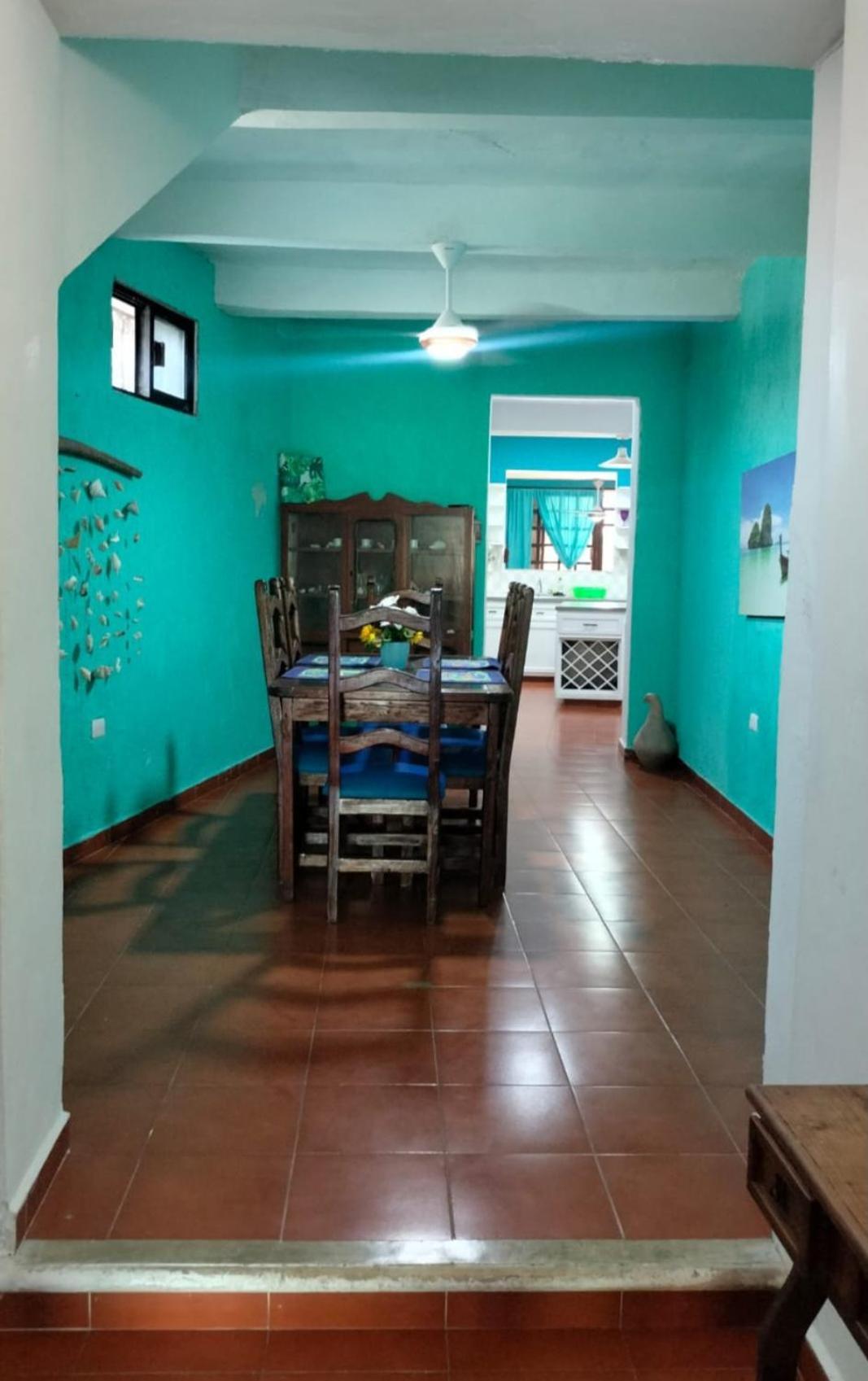 Malecon Beach House In Progreso 1 Block From Beach Extérieur photo
