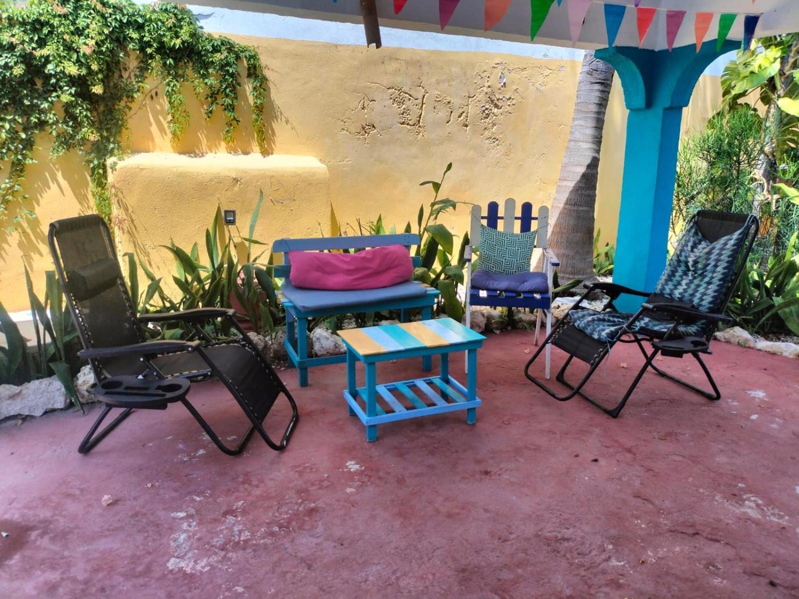 Malecon Beach House In Progreso 1 Block From Beach Extérieur photo